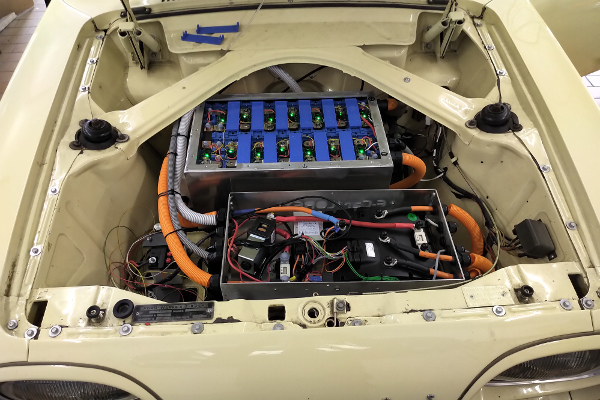 P3_Turnier_E Motorraum fertig
