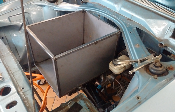 P5_20m_Cabrio Batteriekasten vorne
